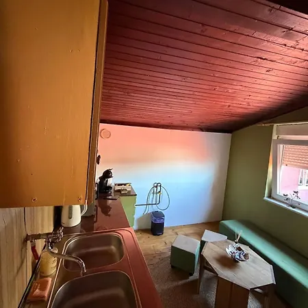 The Loft Atelier Sarajevo, Double Bed Or 2 Single דירה סראייבו